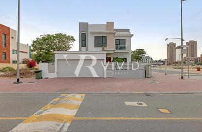 Villa - 4 Bedrooms - 5 Bathrooms for sale in Circle Villas - Jumeirah Village Circle - Dubai