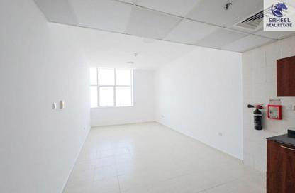 Apartment - Studio - 1 Bathroom for rent in Union Tower - Al Seer - Ras Al Khaimah