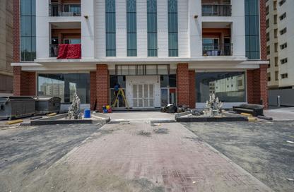Shop - Studio for rent in Solanki Palacio - CBD (Central Business District) - International City - Dubai
