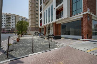 Shop - Studio for rent in Solanki Palacio - CBD (Central Business District) - International City - Dubai