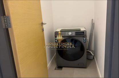 Apartment - 2 - 3 for rent in Diamond Building - Jumeirah Garden City - Al Satwa - Dubai