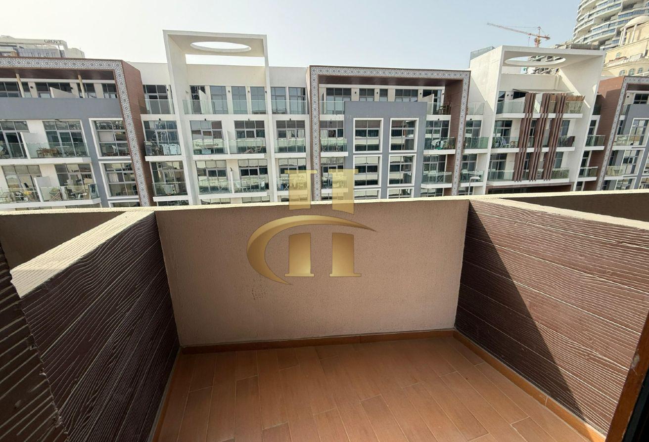 Luxury 1 BHK | BBQ Area | Vacant photo 5