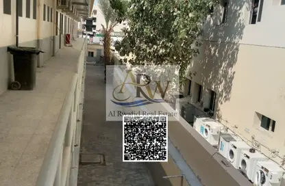 سكن عمال - استوديو - 8 حمامات للايجار في القوز - ضاحية واسط (الجواز) - الشارقة