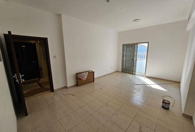 2OgmuvkHlGi - Property Image 3