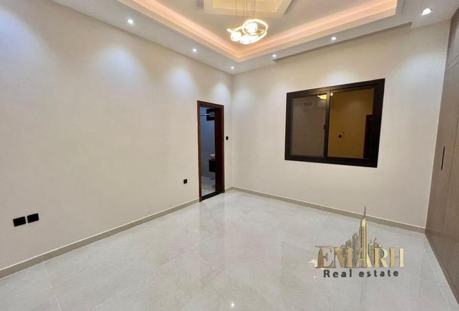111856226 - Property Image 2