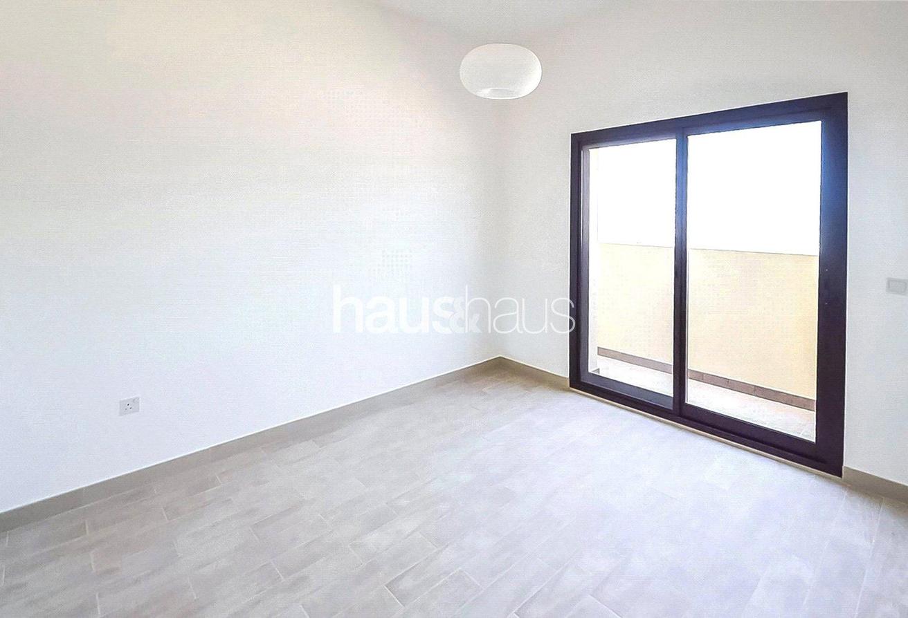 Open and Covered Terraces | Prime Location | 4 Bed photo 10