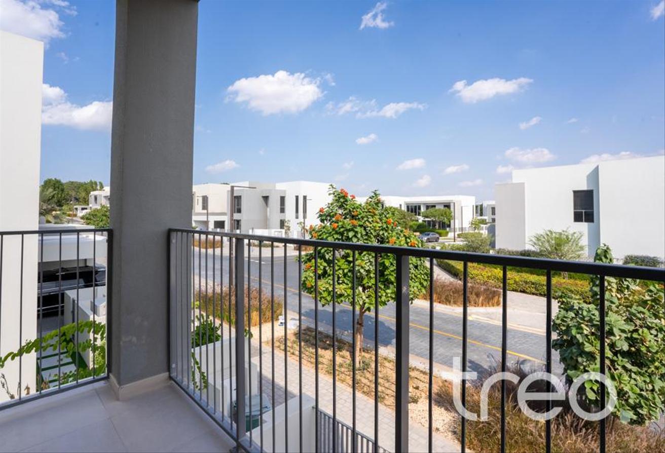 Vacant now | Unfurnished | Landscaped photo 14