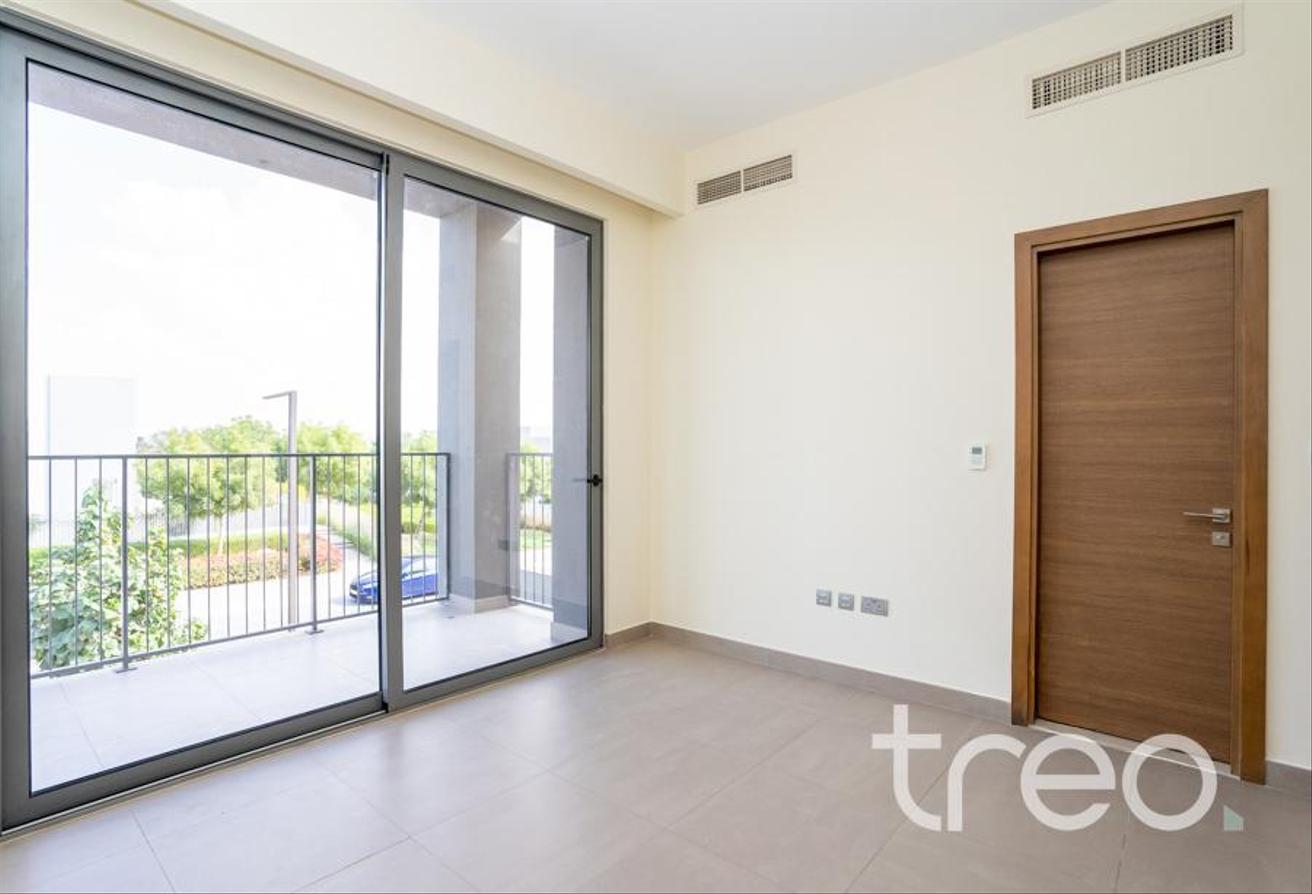 Vacant now | Unfurnished | Landscaped photo 15