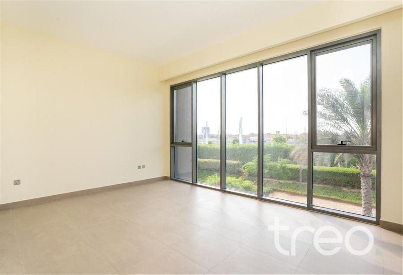 Vacant now | Unfurnished | Landscaped photo 13