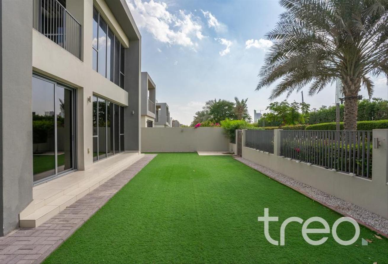 Vacant now | Unfurnished | Landscaped photo 16