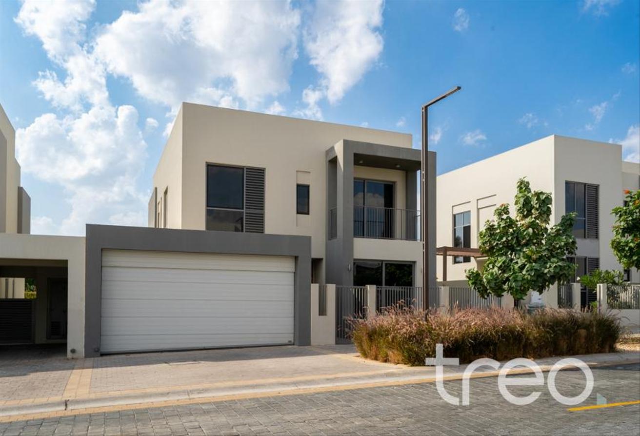 Vacant now | Unfurnished | Landscaped photo 19