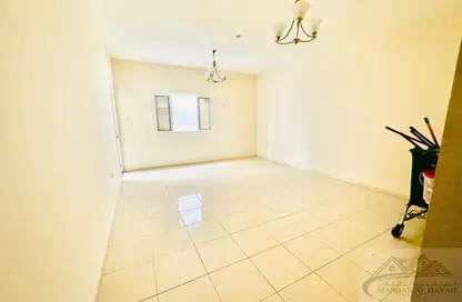 Apartment - 1 Bedroom - 2 Bathrooms for rent in Muwaileh 29 Building - Muwaileh - Sharjah
