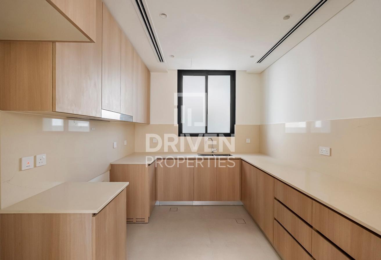 Best Location | Key in Hand | Unique Layout photo 12