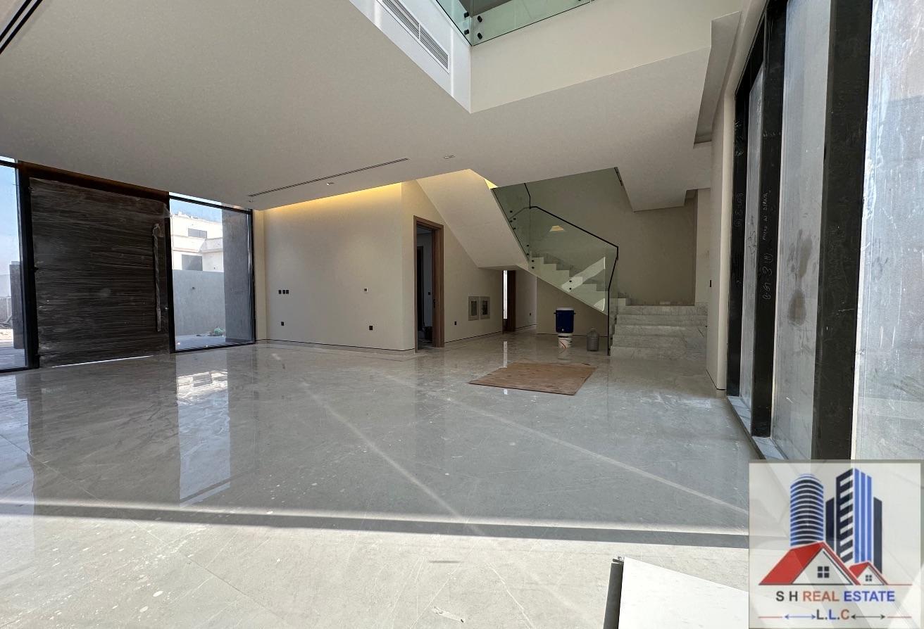 Brand New 5Master Bedrooms Villa Price Nogatible photo 5