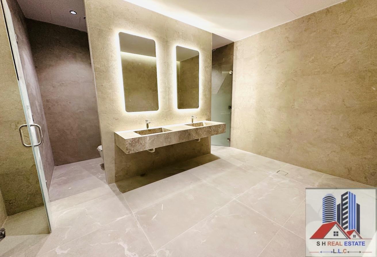 Brand New 5Master Bedrooms Villa Price Nogatible photo 10