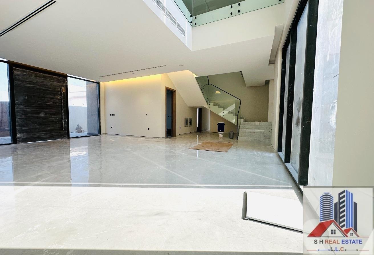 Brand New 5Master Bedrooms Villa Price Nogatible photo 6