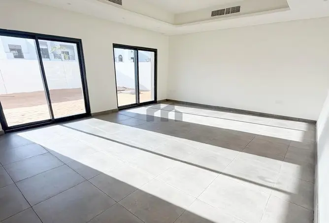 151922101 - Property Image 3