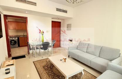 Apartment - 1 - 2 for rent in Al Khan 9 building - Al Khan - Sharjah