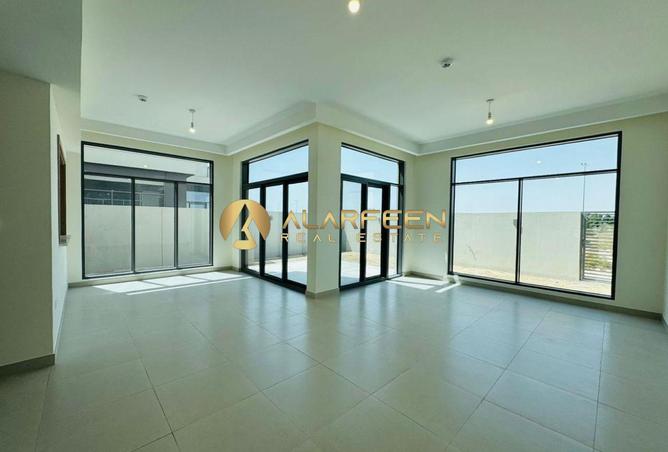 Spacious Villa | Best Amenities | Prime Location photo 2