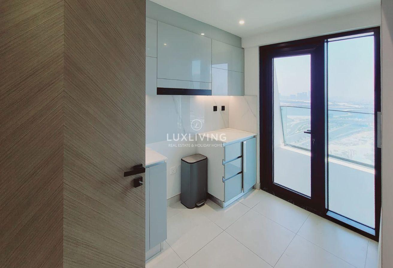 Burj Khalifa Vew | Vastu | Huge Balcony photo 5
