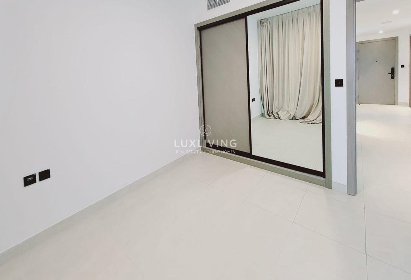 Burj Khalifa Vew | Vastu | Huge Balcony photo 12