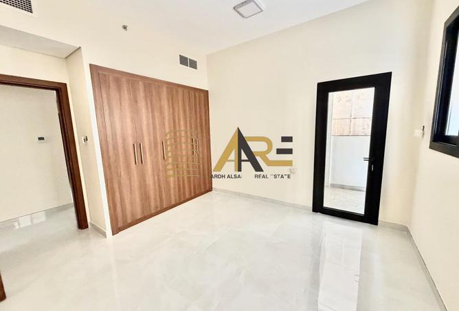 90074982 - Property Image 3