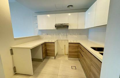 Apartment - 1 Bedroom - 2 Bathrooms for rent in SOL Bay - Business Bay - Dubai