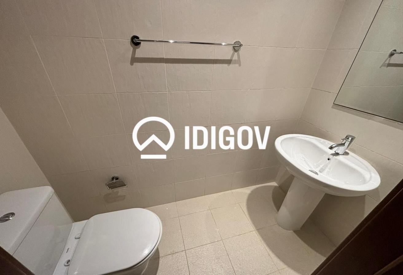 Spacious 1BR | Fountain View | High Floor photo 14