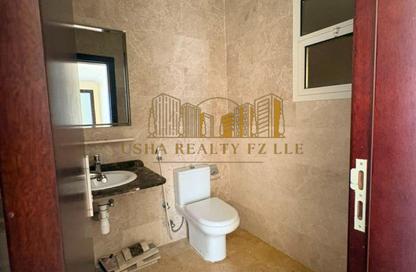 Apartment - 2 Bedrooms - 2 Bathrooms for rent in Downtown Fujairah - Fujairah Apartment - 2 Bedrooms - 2 Bathrooms for rent in Downtown Fujairah - Fujairah