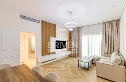 Apartment - 1 Bedroom - 2 Bathrooms for sale in Marina Pinnacle - Dubai Marina - Dubai