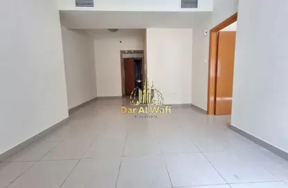 شقة - غرفة نوم - 2 حمامات للايجار في برج الأندلس 2 - النهدة - الشارقة