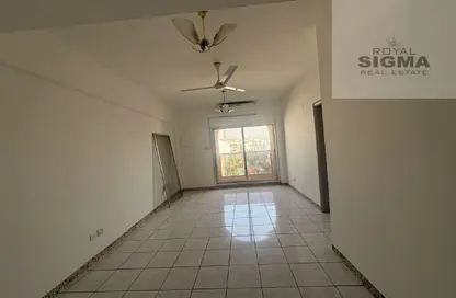 Apartment - 1 Bedroom - 2 Bathrooms for rent in Karama 1 Building - Al Karama - Dubai