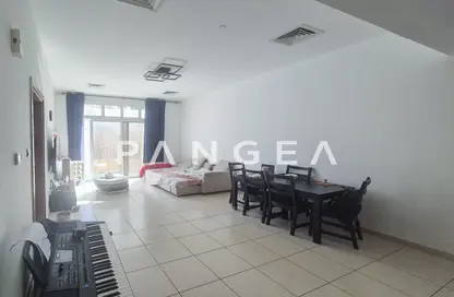 شقة - غرفة نوم - 2 حمامات للبيع في روز1 - حدائق الإمارات 1 - قرية جميرا الدائرية - دبي