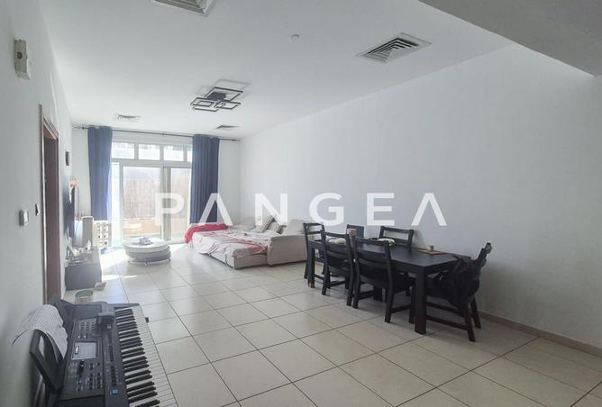 81530127 - Property Image 3