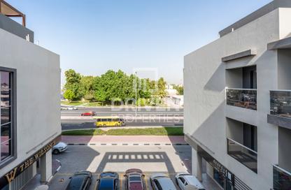 Apartment - 2 Bedrooms - 3 Bathrooms for rent in API 1000 - Umm Al Sheif - Dubai