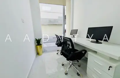 مكتب - غرفة نوم - 1 حمام للايجار في ريم ريزدنسي - الكرامة - دبي