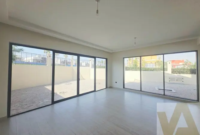 156906902 - Property Image 2