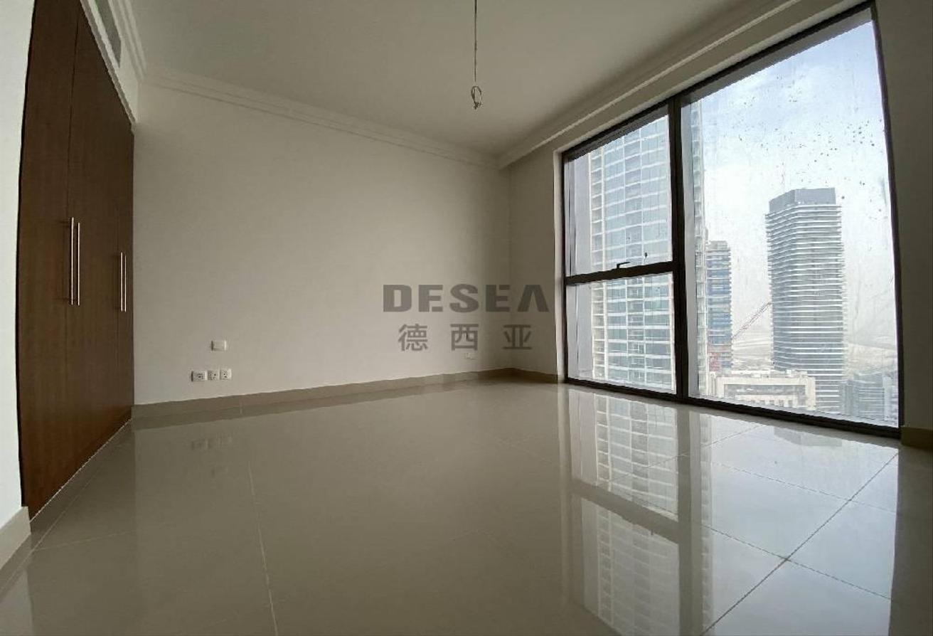 Full Burj View | Bright | Large Layout photo 10