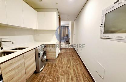 Apartment - Studio - 1 Bathroom for rent in SOL Bay - Business Bay - Dubai Apartment - Studio - 1 Bathroom for rent in SOL Bay - Business Bay - Dubai