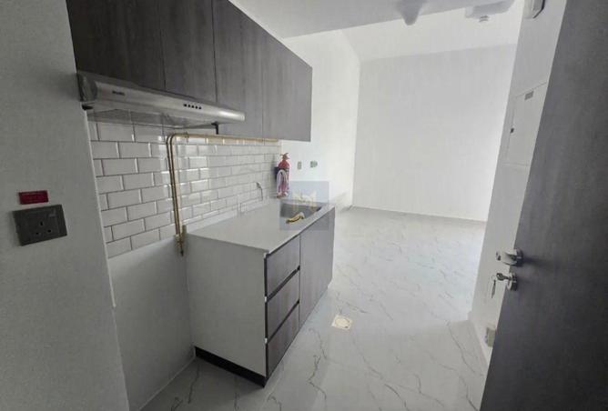 127913406 - Property Image 3