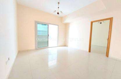 Apartment - 1 - 1 for rent in New Al Taawun Road - Al Taawun - Sharjah