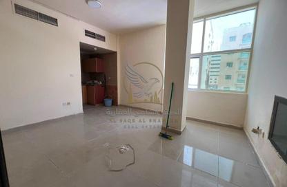 Apartment - Studio - 1 Bathroom for rent in Al Qulaya'ah - Al Sharq - Sharjah Apartment - Studio - 1 Bathroom for rent in Al Qulaya'ah - Al Sharq - Sharjah