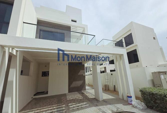 92704484 - Property Main Image