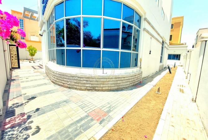 67441665 - Property Image 2