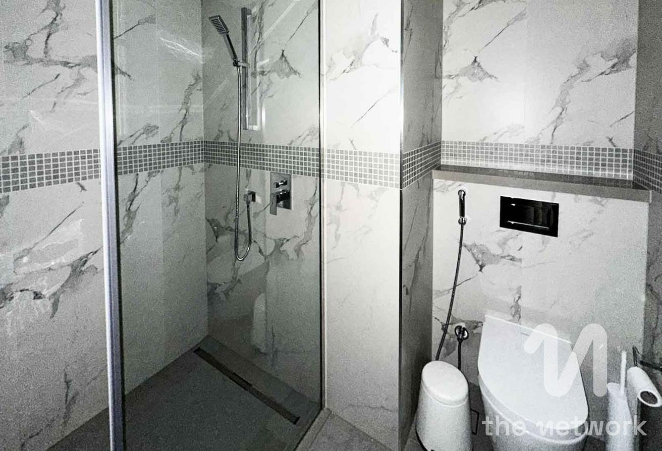 3 Beds | High Floor | Bright and Spacious photo 16