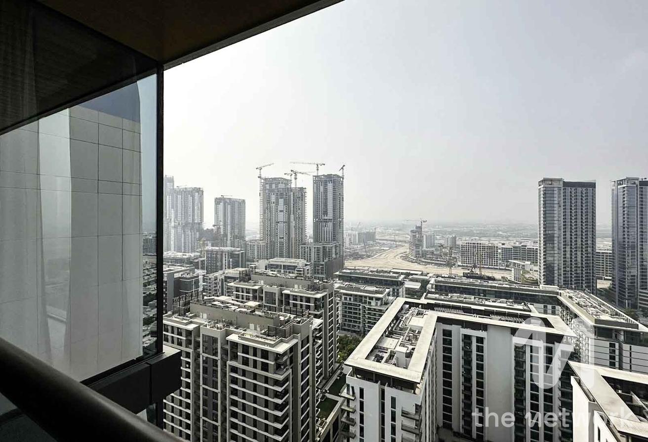 3 Beds | High Floor | Bright and Spacious photo 3
