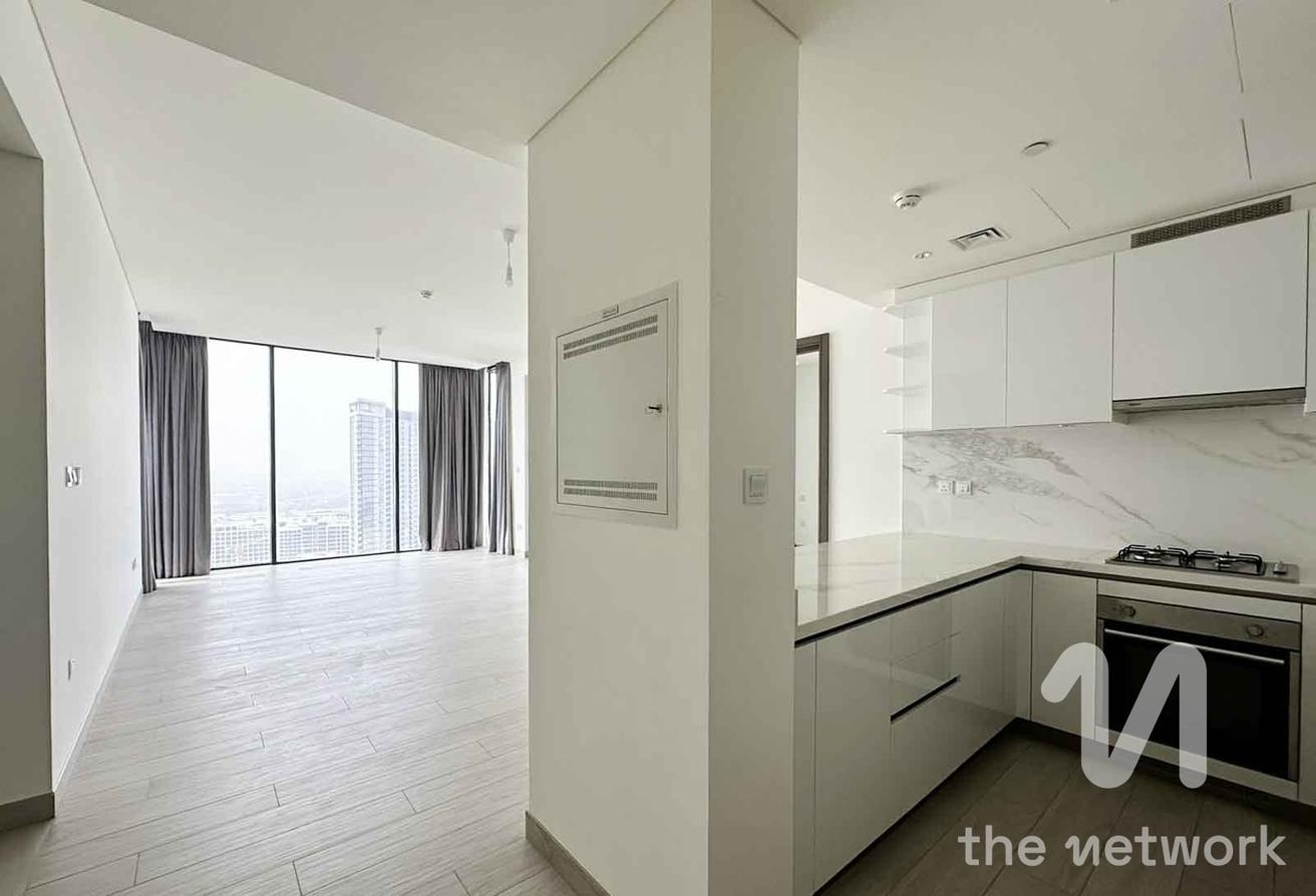 3 Beds | High Floor | Bright and Spacious photo 6