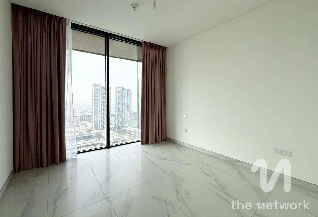 3 Beds | High Floor | Bright and Spacious photo 10