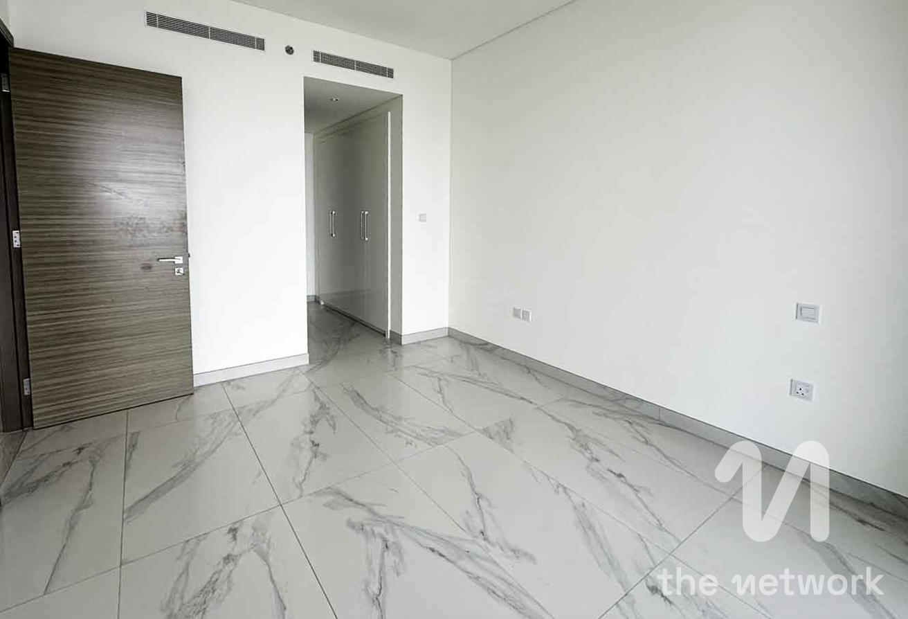 3 Beds | High Floor | Bright and Spacious photo 7