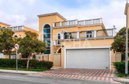 Villa - 4 Bedrooms - 3 Bathrooms for rent in District 9 - Jumeirah Park - Dubai
